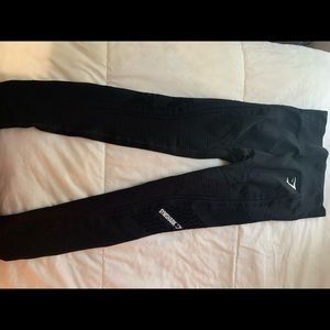 3 pairs of gymsharks (SELLING ALL 3 at once)